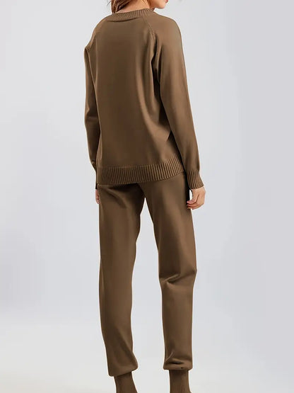 CALIRA Two-Piece Lounge Set