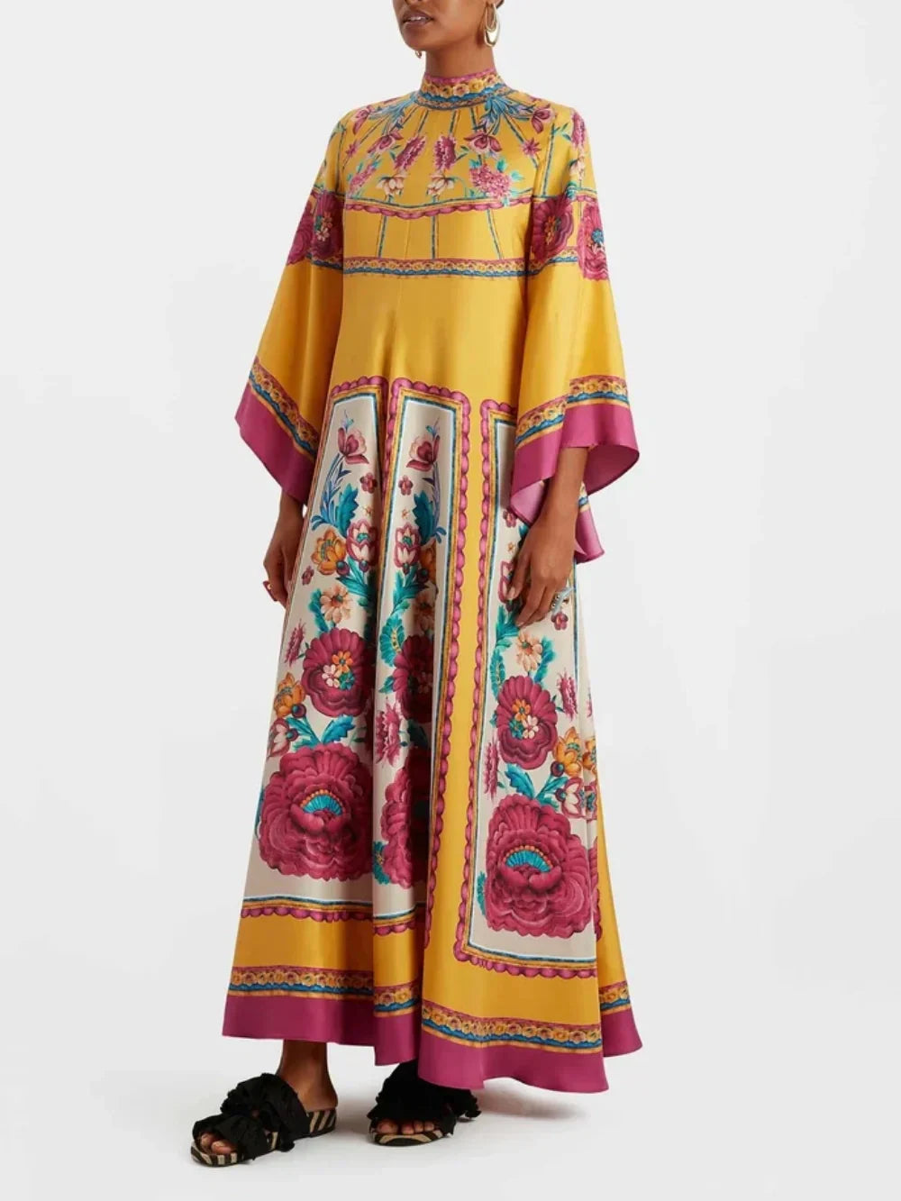 Chic and Comfortable Maxi Dress with a Flowing Design