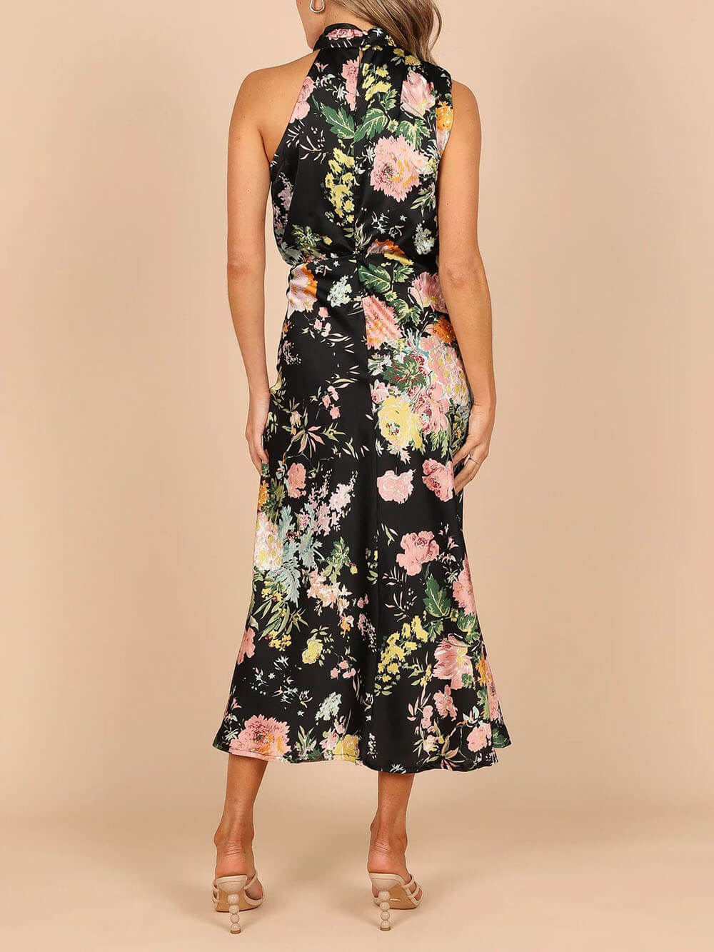 Floral Maxi Dress with Halter Neck and Elastic Waist