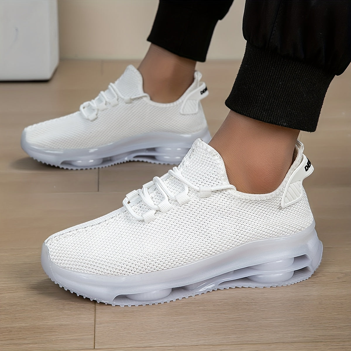 Nova Breeze Knitted Sneakers