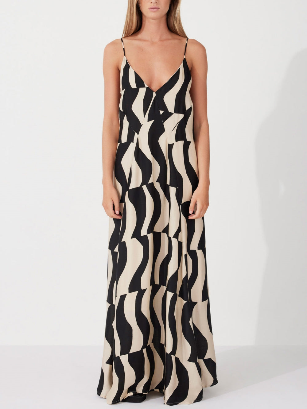 Easygoing Maxi Dress with Scooped Back Design