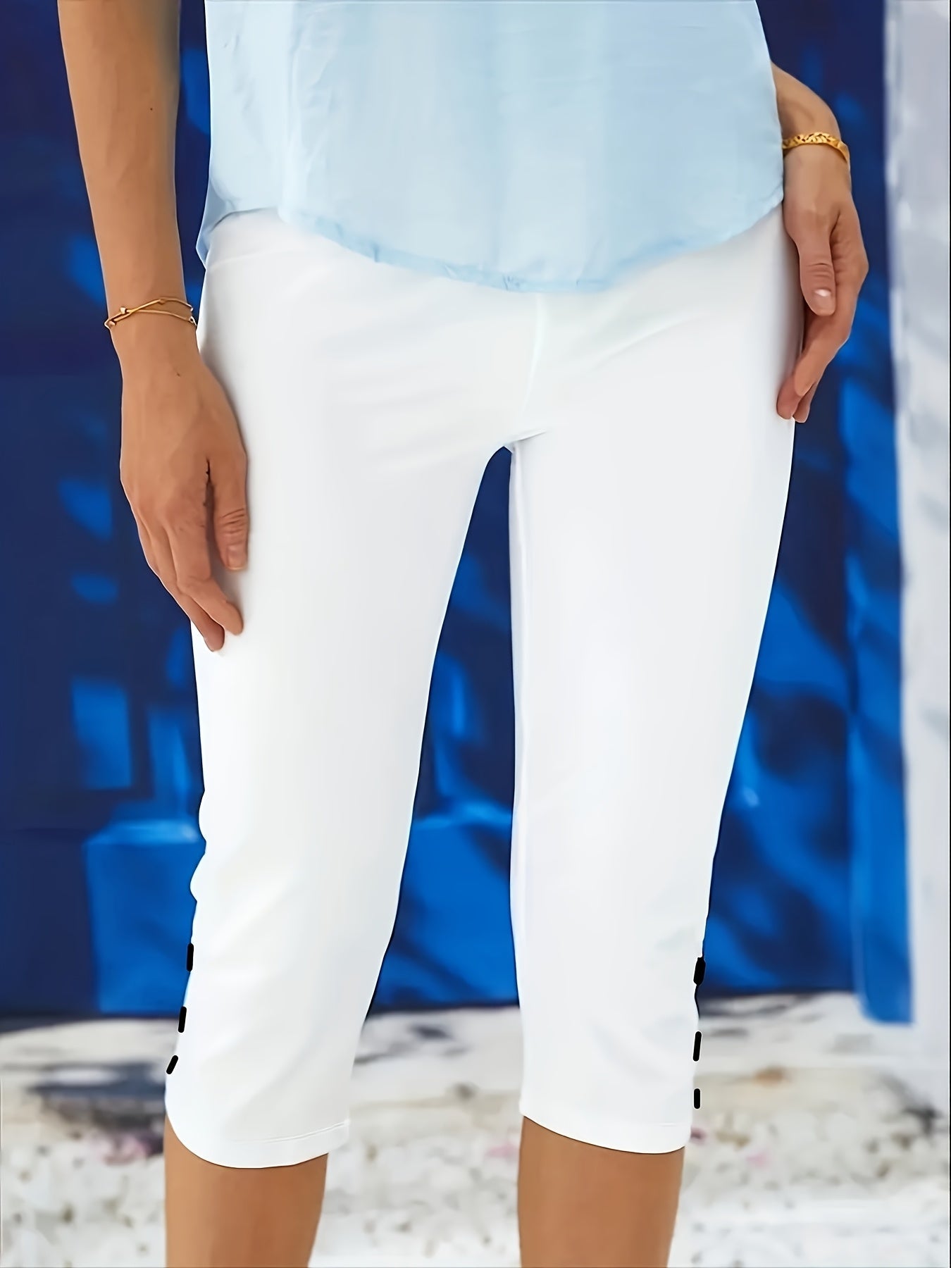 Clara Smooth Stretch Capri Pants