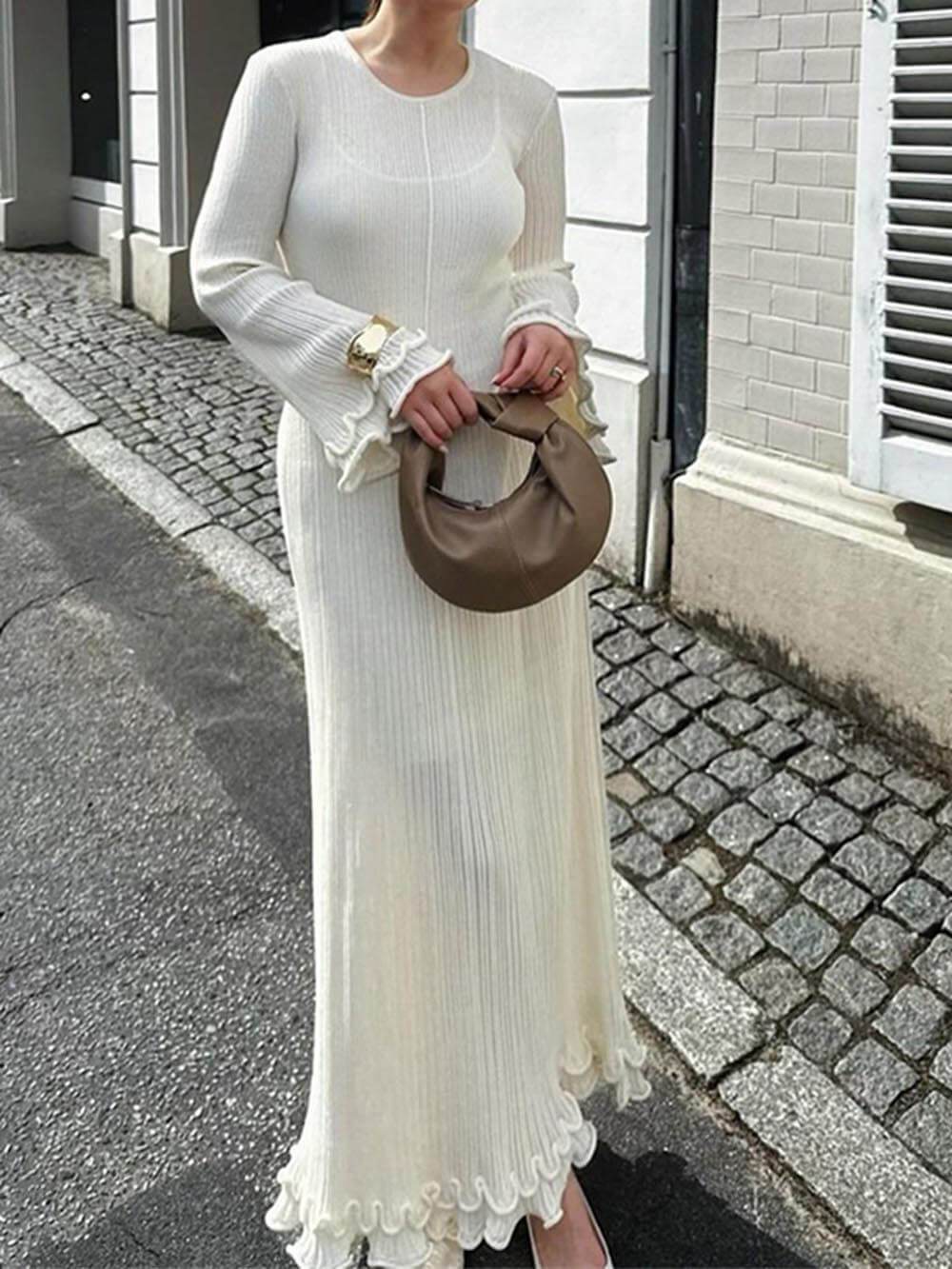 Chic Maxi Dress with Elegant Trumpet Sleeves and Rolled Hem