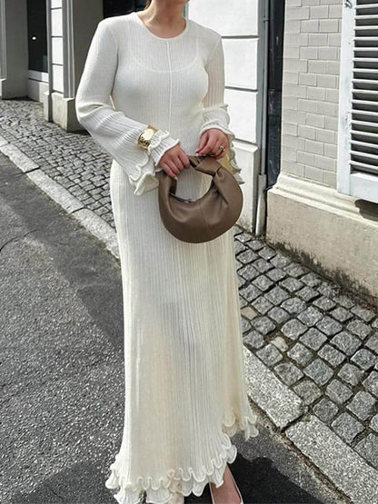 Chic Maxi Dress with Elegant Trumpet Sleeves and Rolled Hem